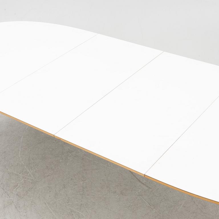 Bruno Mathsson & Piet Hein, matbord, "Superellips", Bruno Mathsson International, 2004.