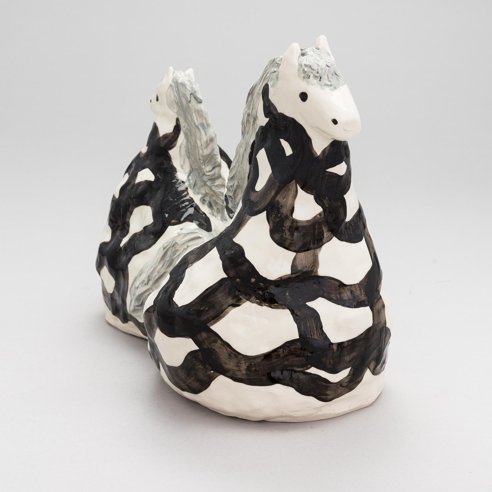 Jenni Tuominen, "Ponies".