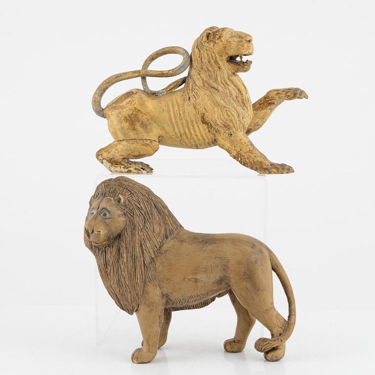 Two wooden lions, 19th and 20th Century.