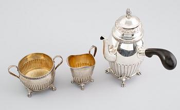 KAFFESERVIS, 3 delar, silver, Stockholm 1916. Vikt ca 949 gram.