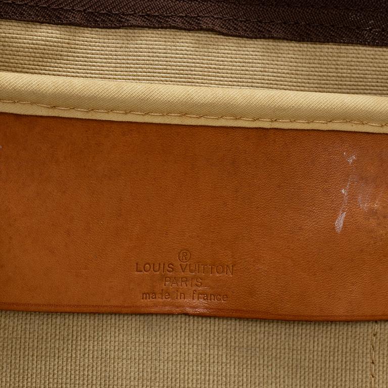 LOUIS VUITTON, a 'Sirius 50' briefcase.