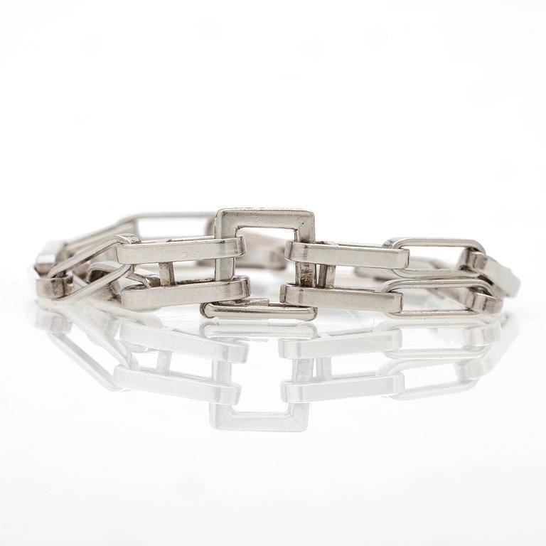 Karl-Ingemar and Cecilia Johansson, Silver bracelet, Gothenburg.