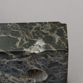 BOKSTÖD, 2 st, mässing och sten, 1900-talets första hälft.