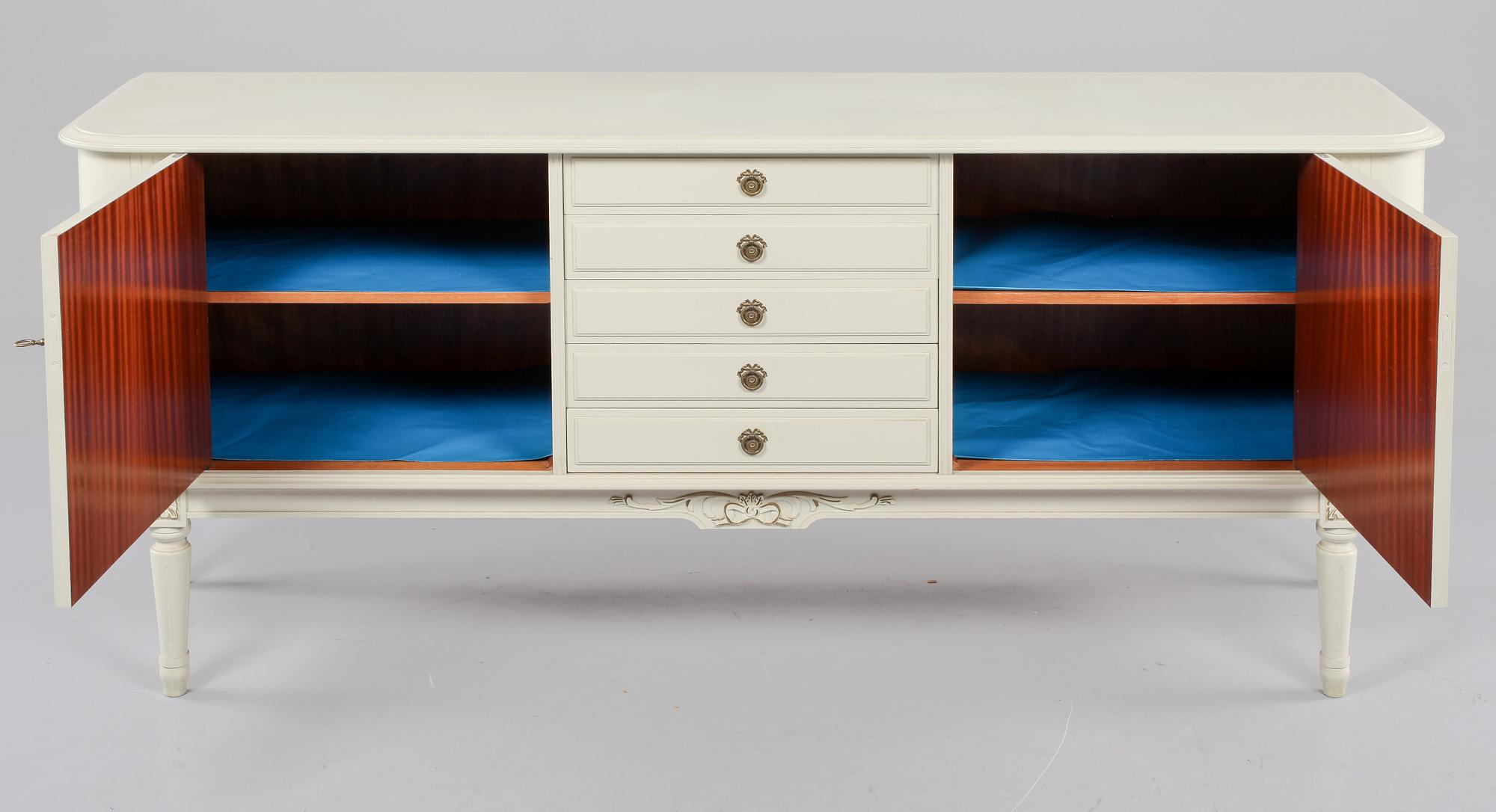SIDEBOARD, gustaviansk stil, 1900-talets andra hälft.