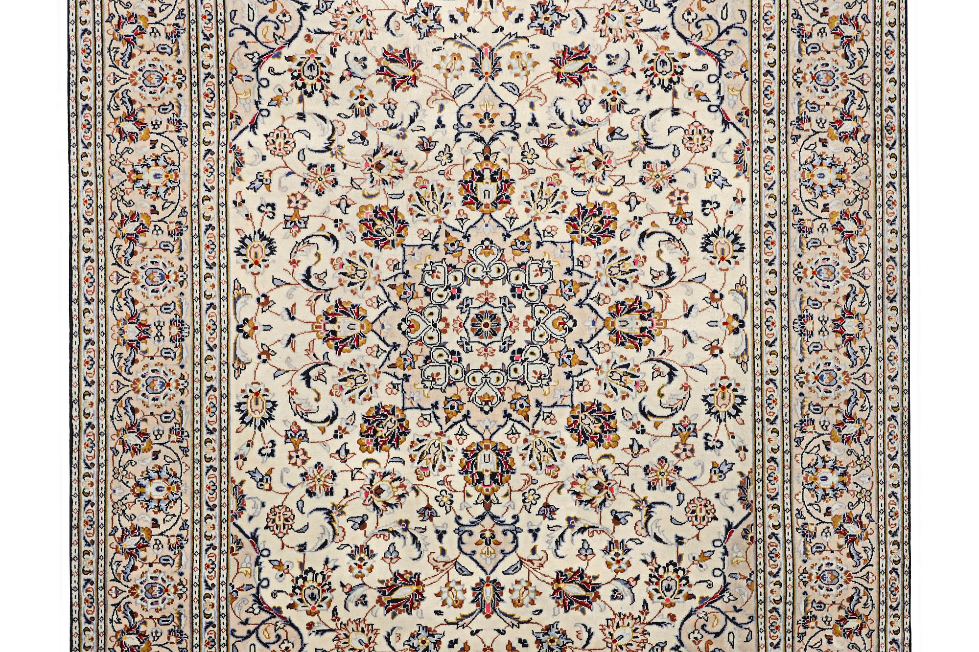 Matta, Keshan, ca 296 x 193 cm.