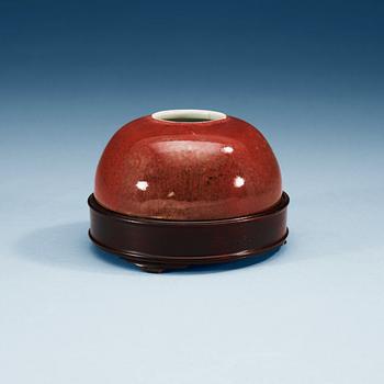 1670. A sang de boef glazed brush washer, Qing dynasty with Kangxis six character mark.