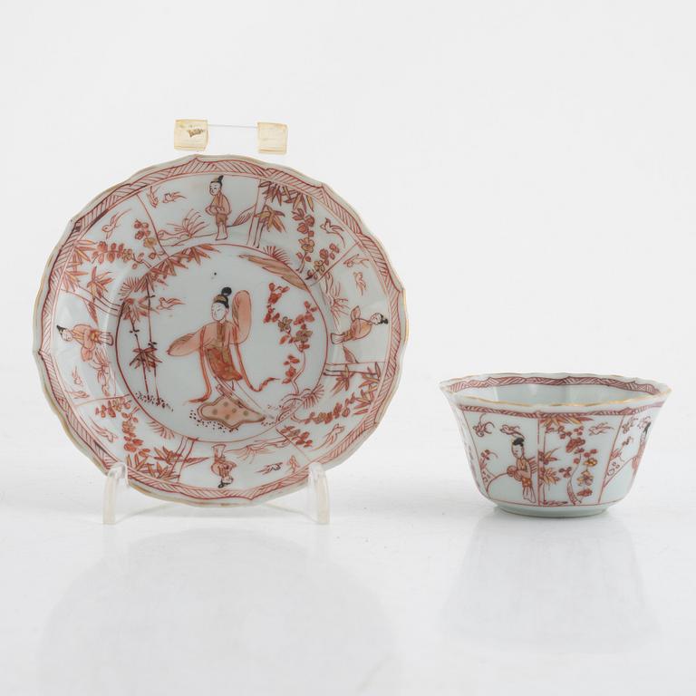 A pair of cups with ears and a cup with saucer, porcelain, -china, Qing dynasty, 18th century.