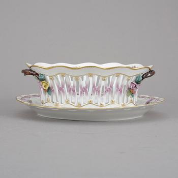 SKÅL, porslin, Royal Copenhagen, 1900-talets andra hälft.