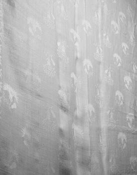 DUK, linnedamast. 398,5 x 263 cm. Wadstena Fabrik.