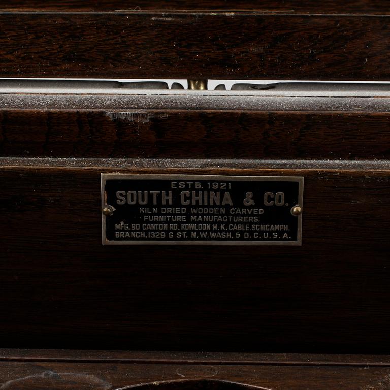 BARSKÅP, Kina, brickmärkt South China & Co, 1900-talets andra hälft.