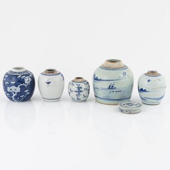 Bojaner, 5 st, porslin, Kina, 1800-1900-tal.