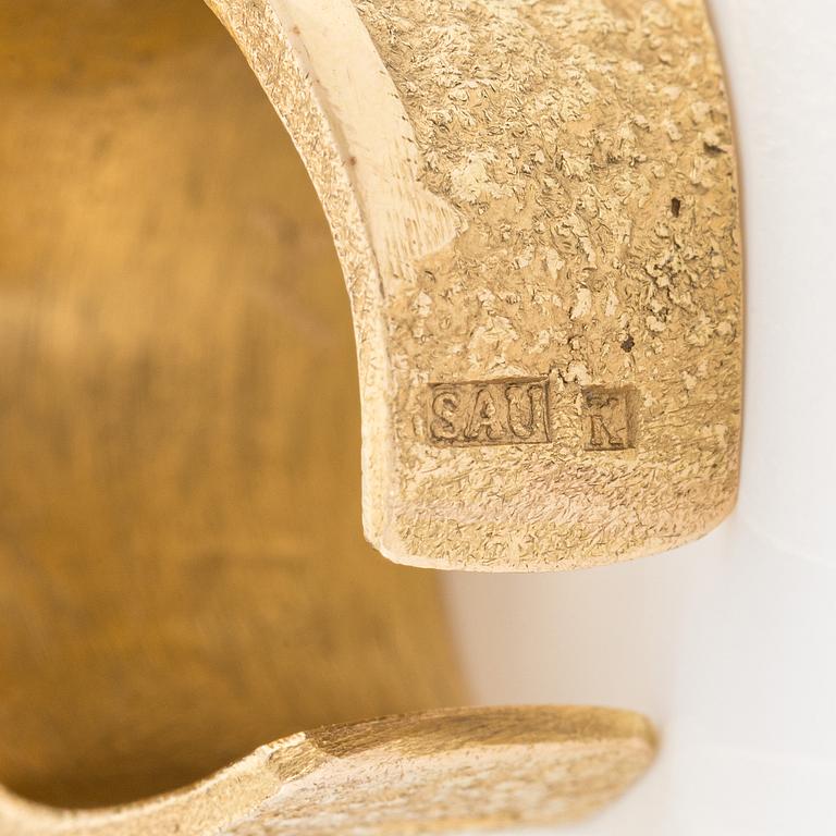 Karlheinz Sauer, ring 18K guld med svart diamant samt odlade pärlor, Kalmar 2018.