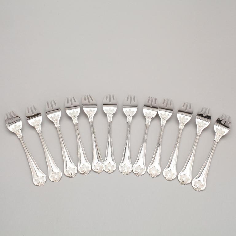 FISKBESTICK, 24 del, silver, sachsisk modell, svenska kontrollstämplar. Vikt ca 1280 gram.