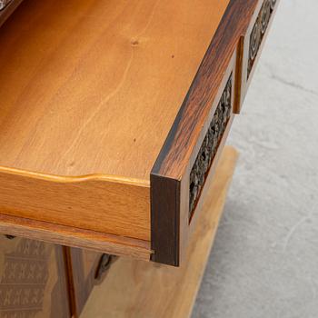 Chest of drawers, late Gustavian style, mid-20th century.