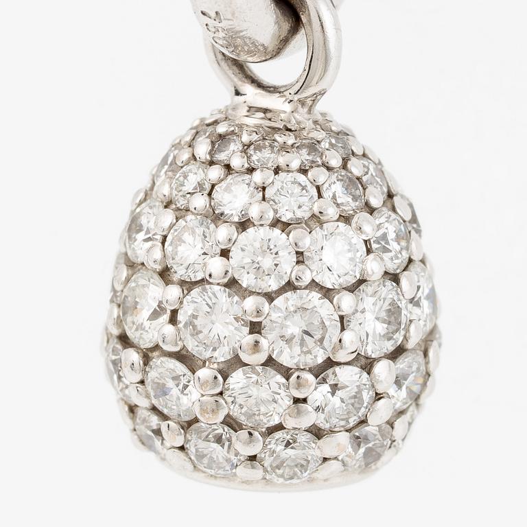 Ole Lynggaard, Pendant, "Sweet drops" 18K white gold with brilliant-cut diamonds.