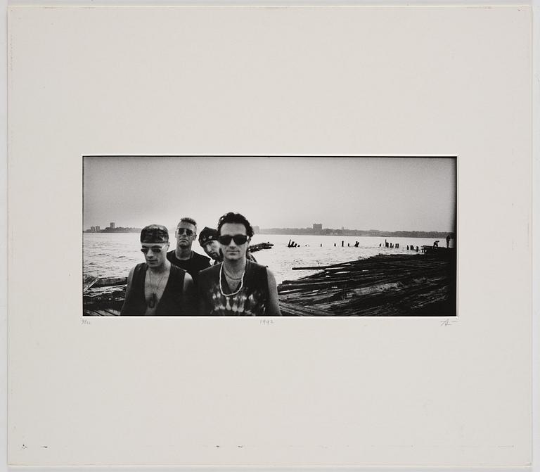 Anton Corbijn, "22:U2", 1982-2003.