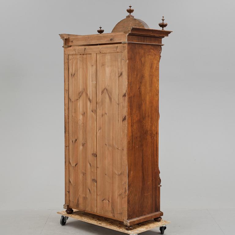 KLÄDSKÅP, nyrenässans, 1800-talets senare del.