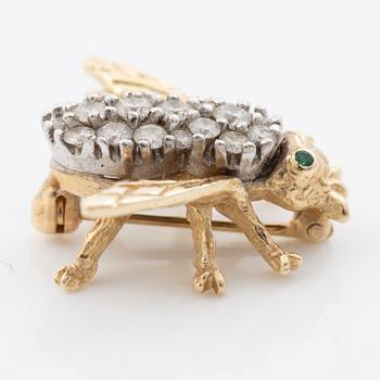 Brooch in the form of a bee, 14K gold with brilliant-cut diamonds.