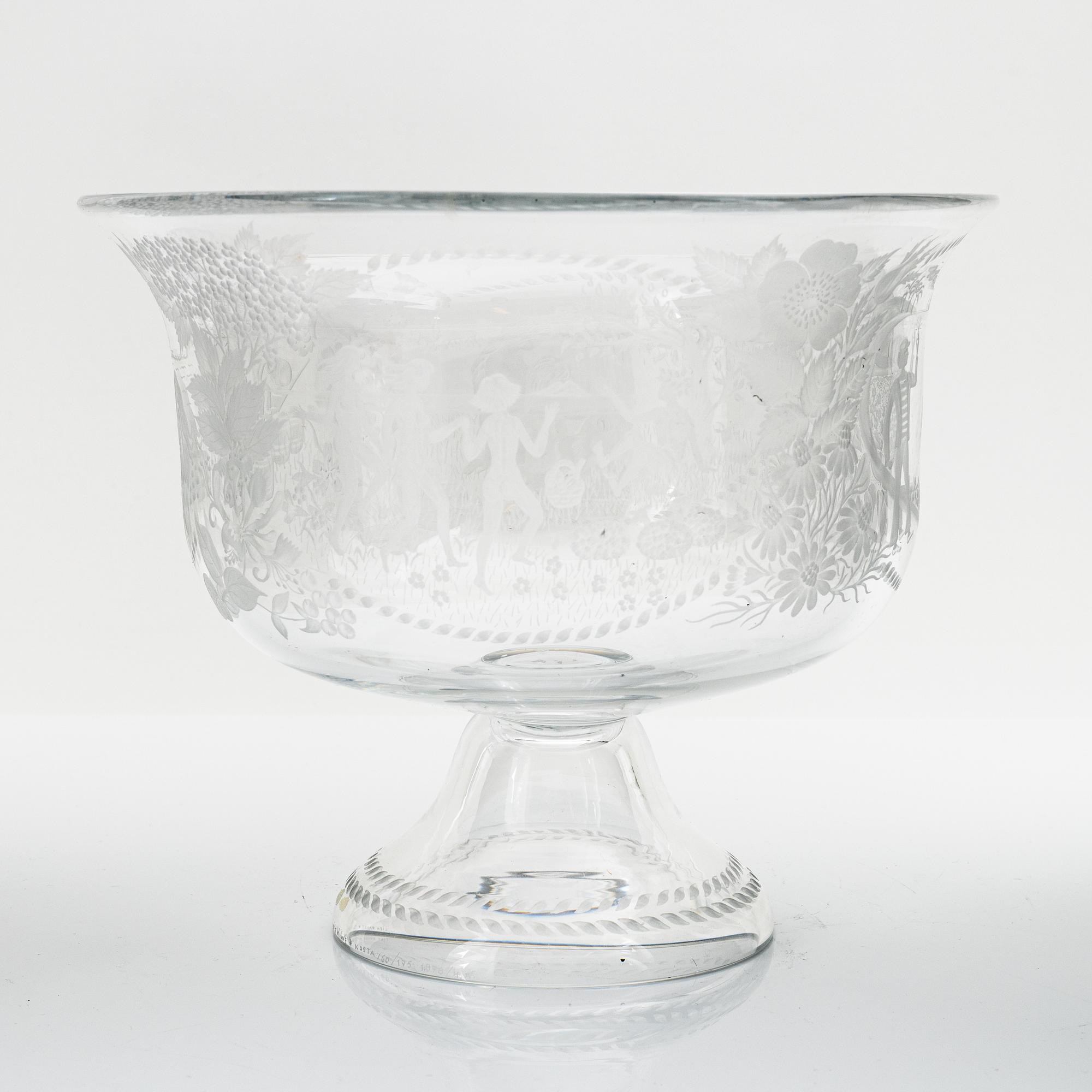 Lisa Bauer, a glass bowl, signed and numbered 160/175, Kosta, 1978.