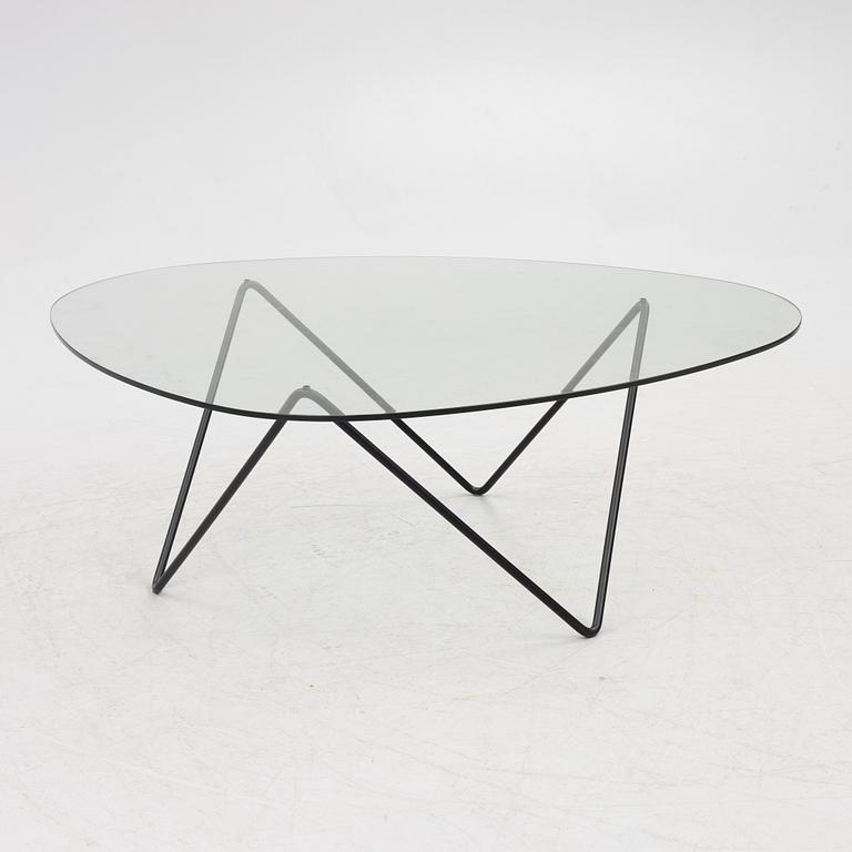 Barba Corsini & Joaquim Ruiz Millet, soffbord, "Pedrera", Gubi, Danmark.