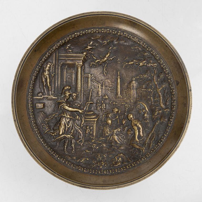 Tazza, bronze, circa 1900.