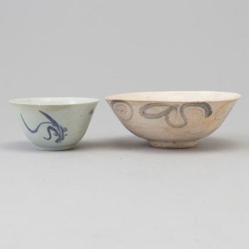 Two blue and white bowls, Ming dynasty (1368-1644).