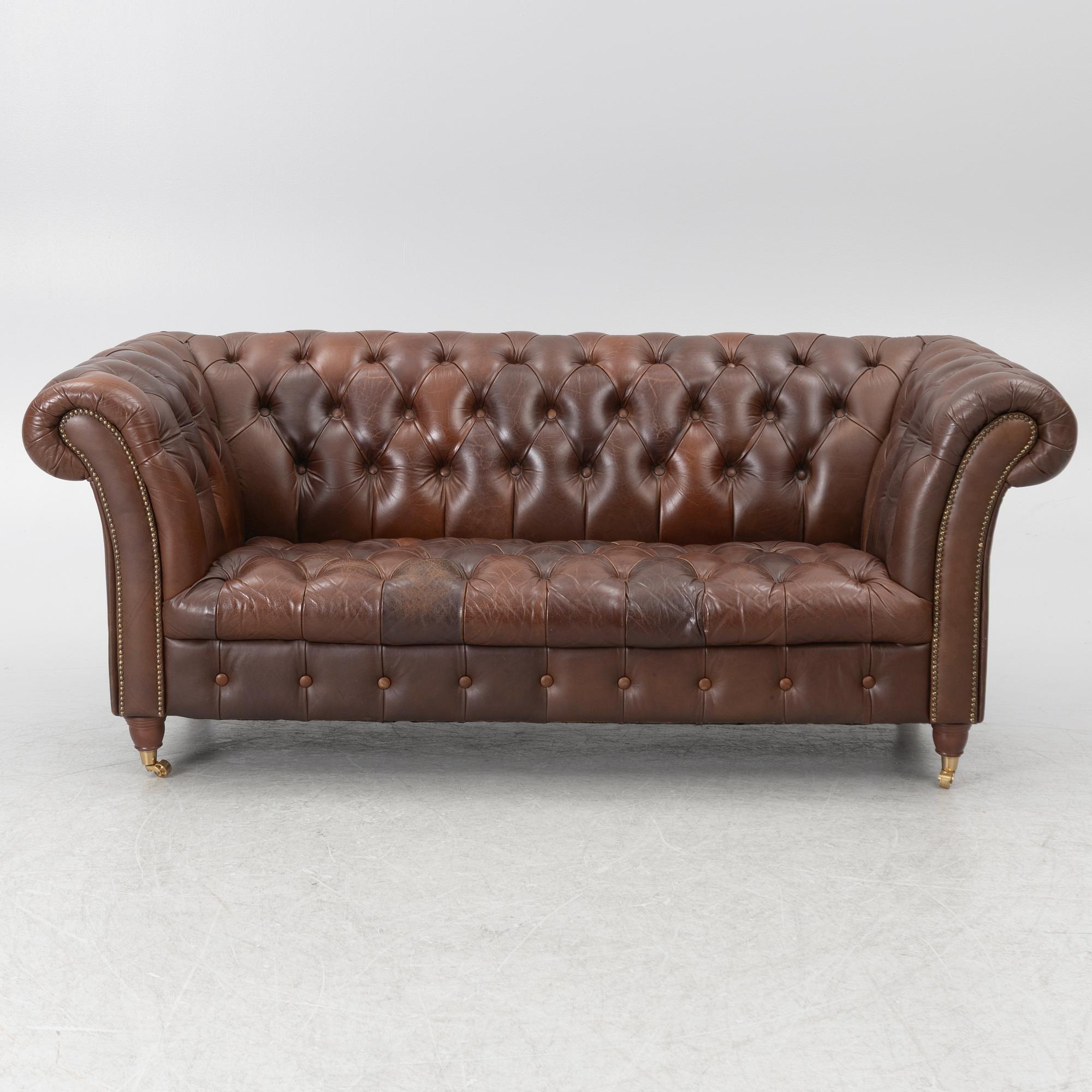 Sofa, Chesterfield model, contemporary.