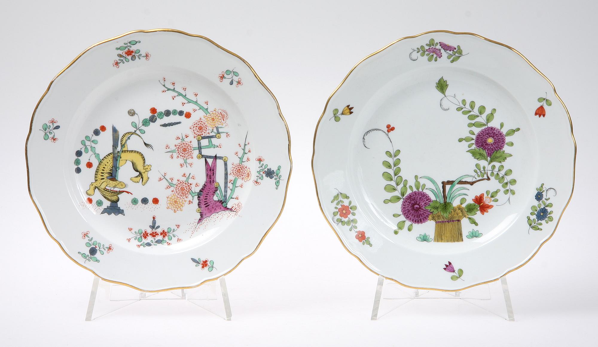 TALLRIKAR, 2 st, porslin, Meissen, 1900-tal.