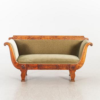 SOFFA senempire 1800-talets mitt.