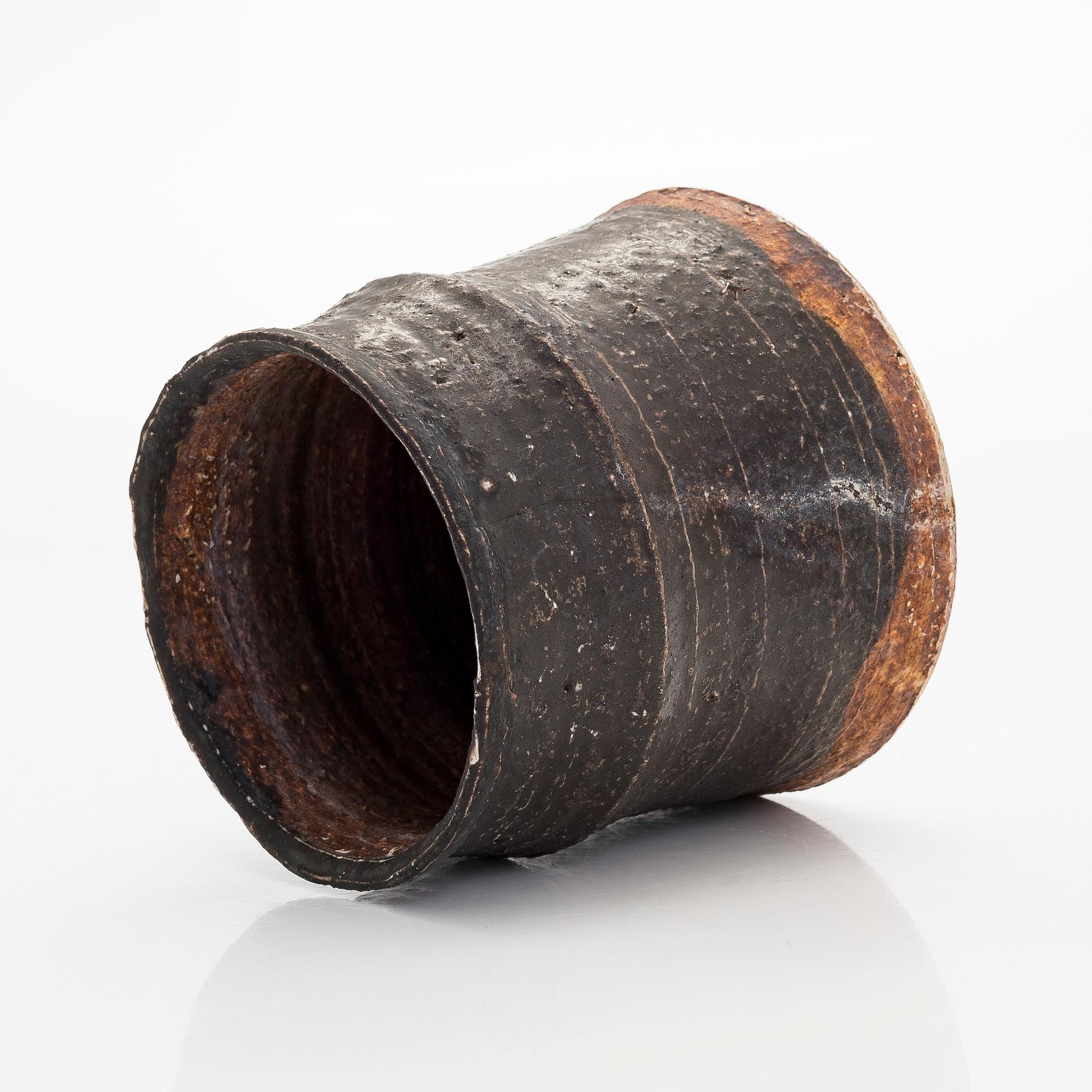 Kyllikki Salmenhaara, maljakko, kivitavaraa, signeerattu KS ARABIA.