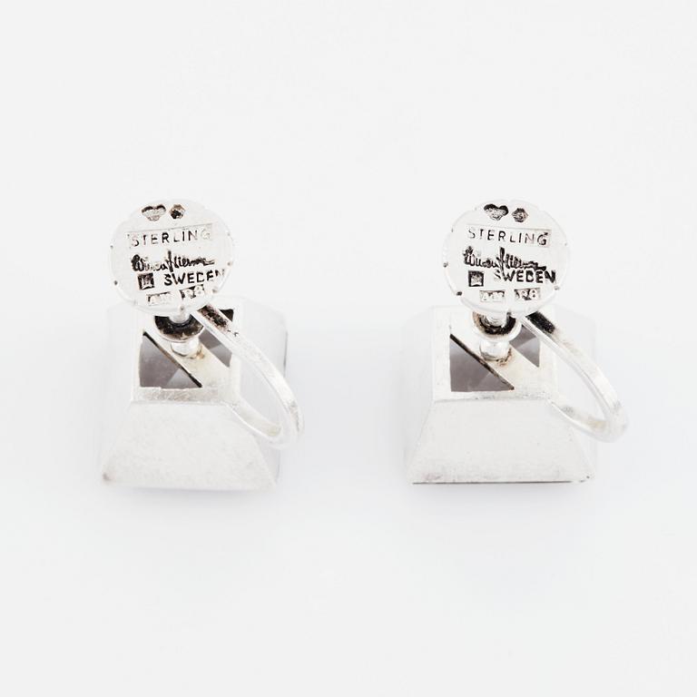 Wiwen Nilsson, ett par örhängen sterlingsilver med fasettslipad bergkristall, Lund 1941.