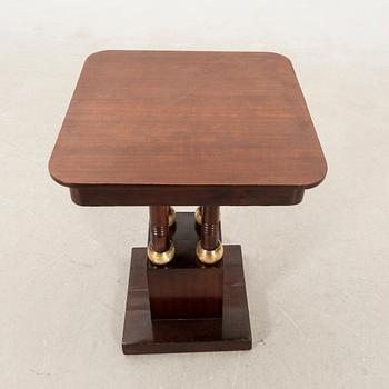 Art Deco-style table 20th century.