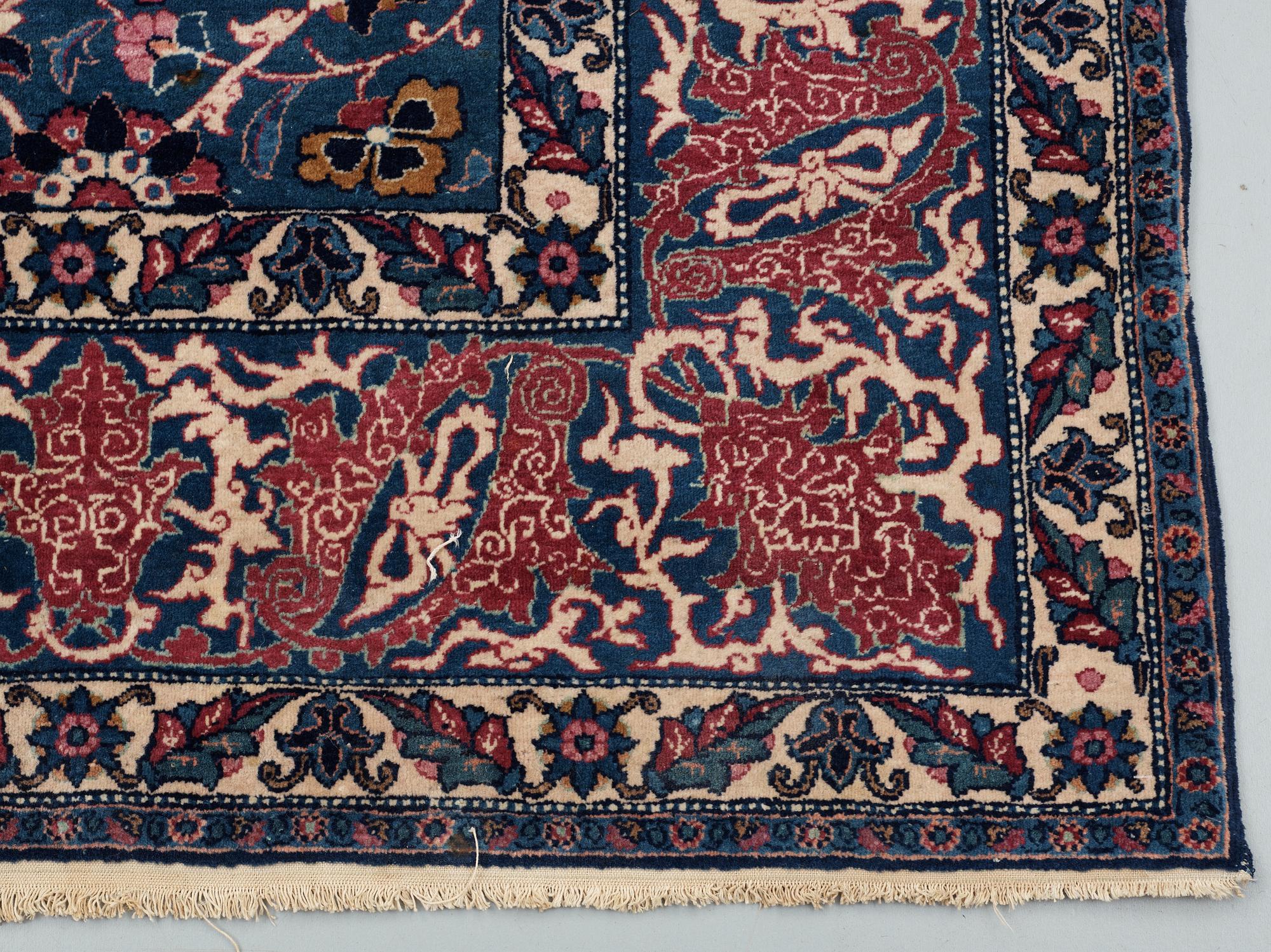 SEMIANTIK TEHERAN PART SILK. 303,5 x 206 cm.