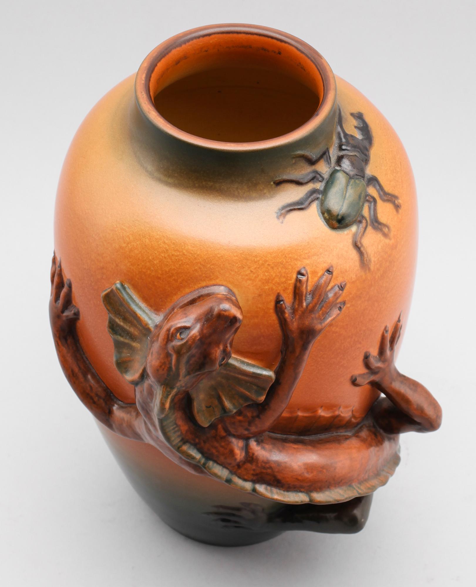 VAS, keramik, Peter Ipsen Enke, Danmark, 1900-talets första hälft.