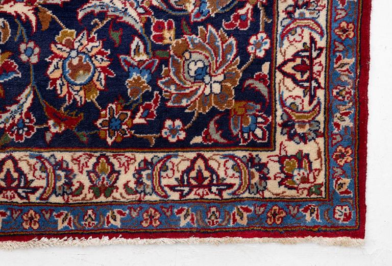 Carpet, Najafabad, 560 x 385 cm.