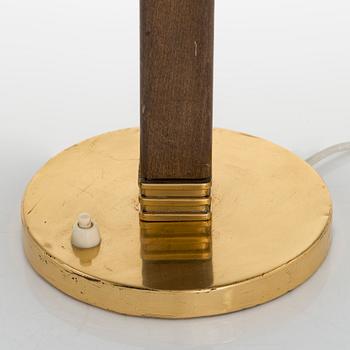 Paavo Tynell, A mid 20th century '5066' desk lamp for Taito Oy, Finland.