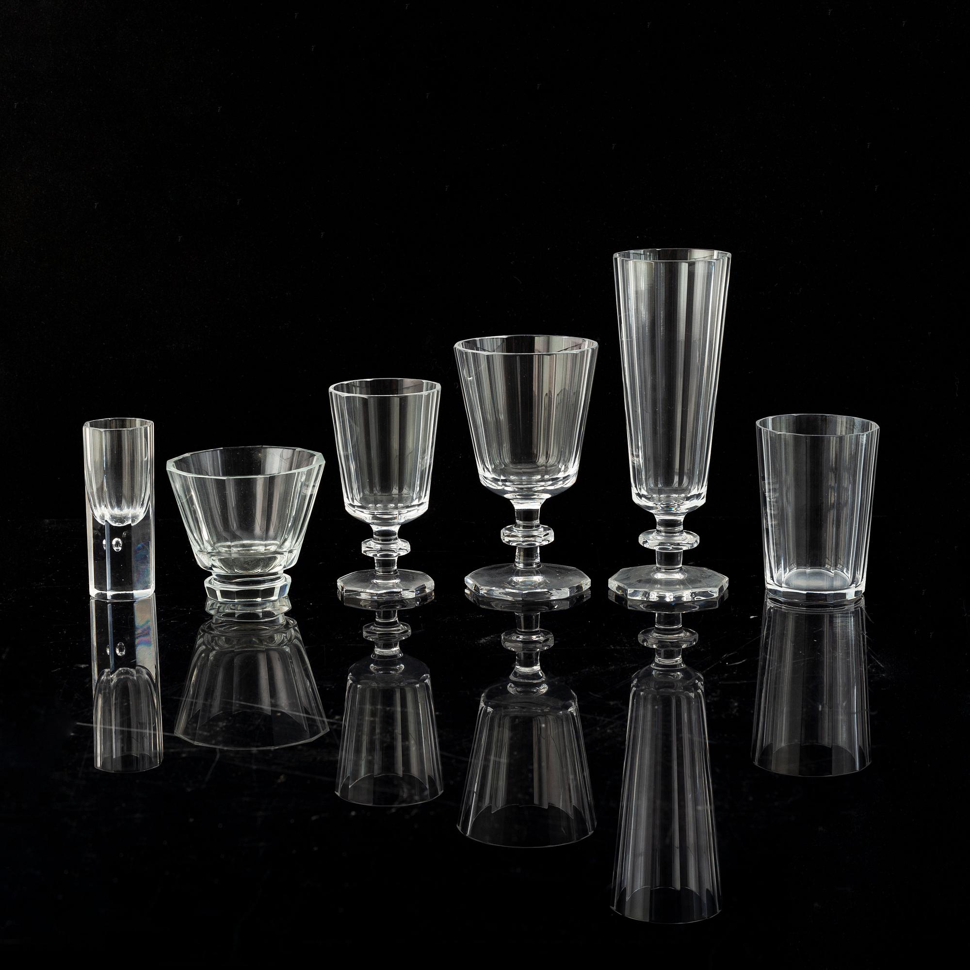 Elis Bergh, glasservis, 89 delar, "Karlberg". Kosta, 1900-talets andra hälft.