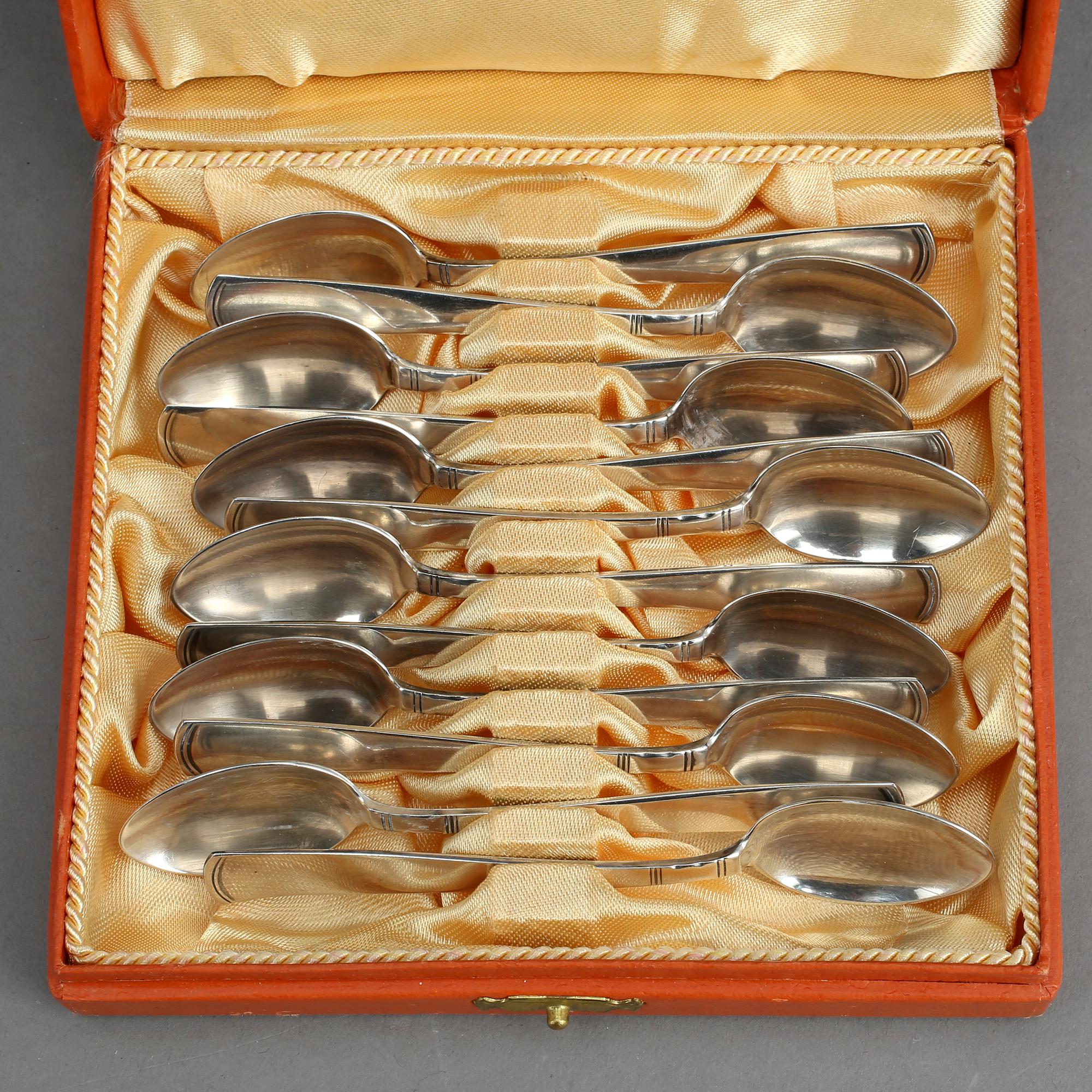 PARTI SILVER, 60 delar, inklusive 5 uppsättningar kaffeskedar, majoriteten Lidköping, mitten 1900-talets. Vikt ca 821 g.