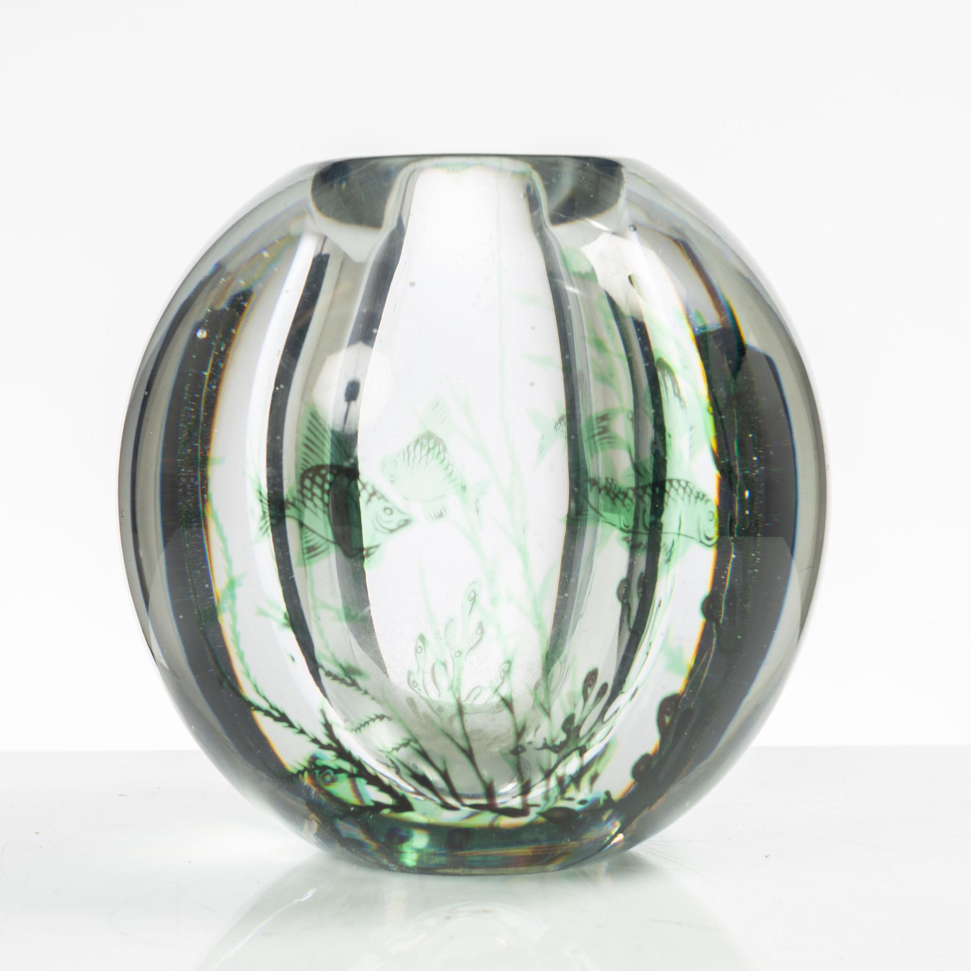 Edward Hald, vase, "Fish Grail", Orrefors, Sweden, 1944.