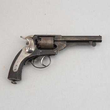 A cased Kerr patent double action percussion revolver. London Armoury Company. Serial no 11395.