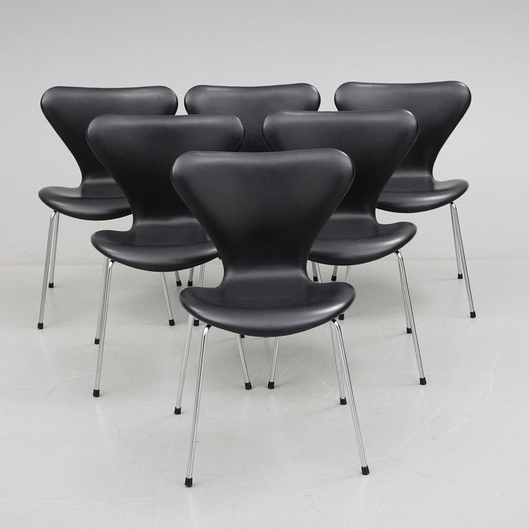 STOLAR, 6 stycken, "Sjuan", Arne Jacobsen, Fritz Hansen, 1900-talets sista kvartal. Modellen formgiven 1955.