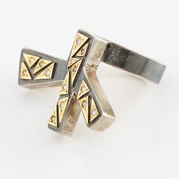 Jan-Christer Lundqvist, ring, sterling silver and gold with brilliant-cut diamonds, Skövde.