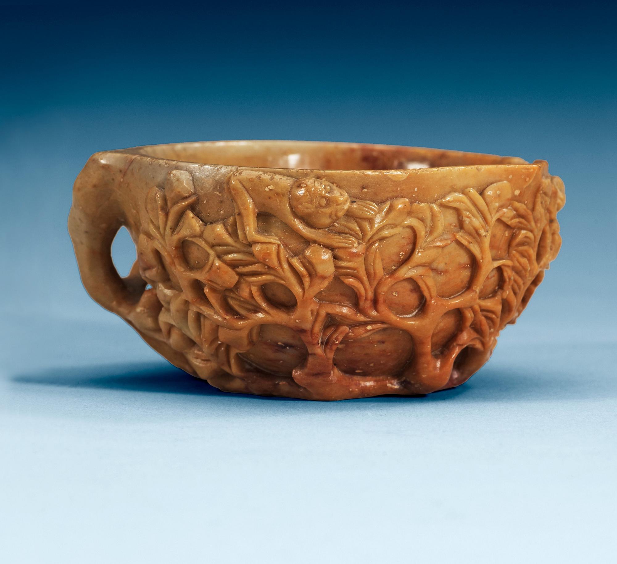 A soapstone sculpture and cup, Qing dynasty.