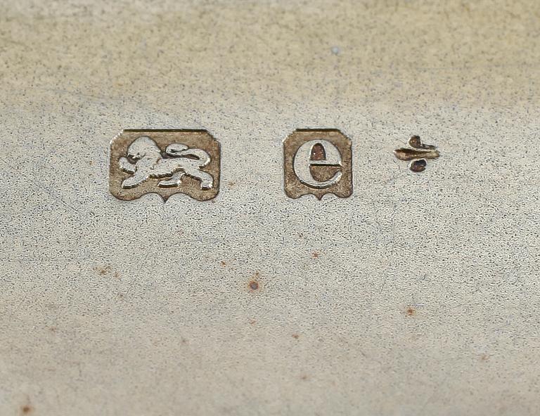 CIGARRETUI, silver, Birmingham 1904. Vikt ca 208 g.