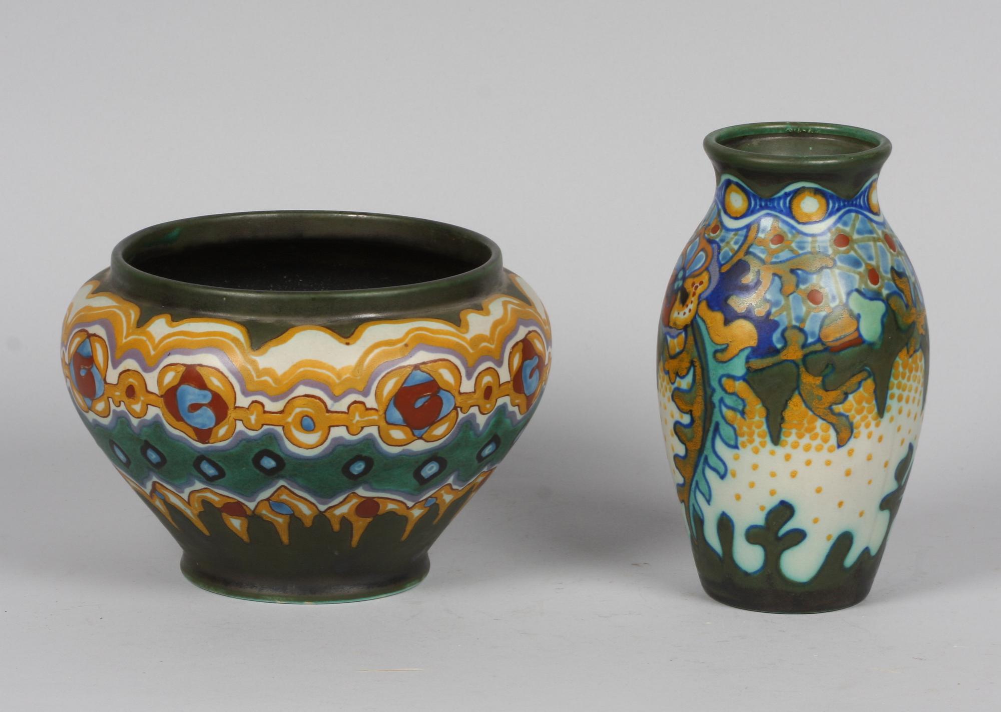 SKÅL samt VAS, lergods. Gouda, Holland.