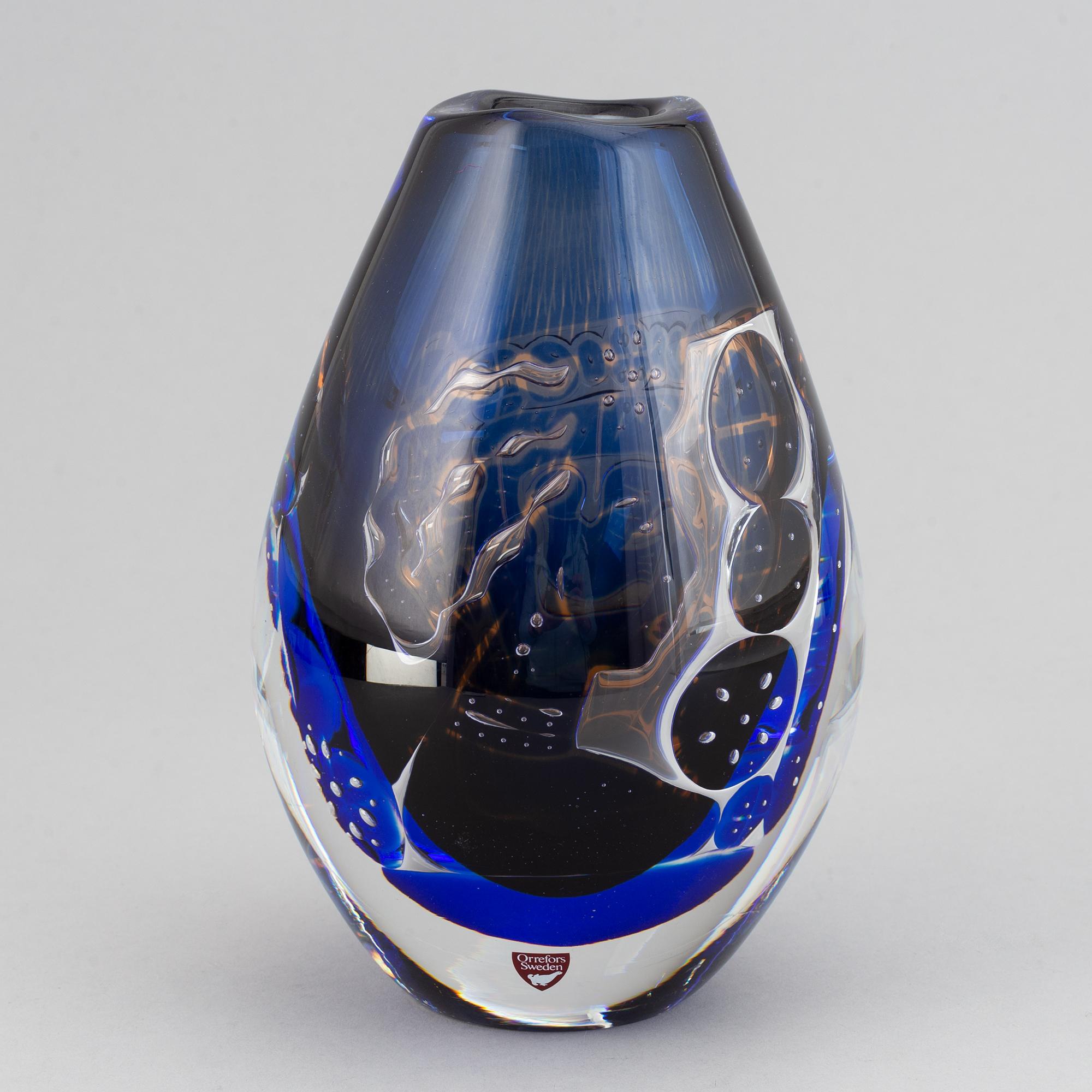 Edvin Öhrström, vase, glass, Ariel, "Flickan och Duvan", Orrefors.