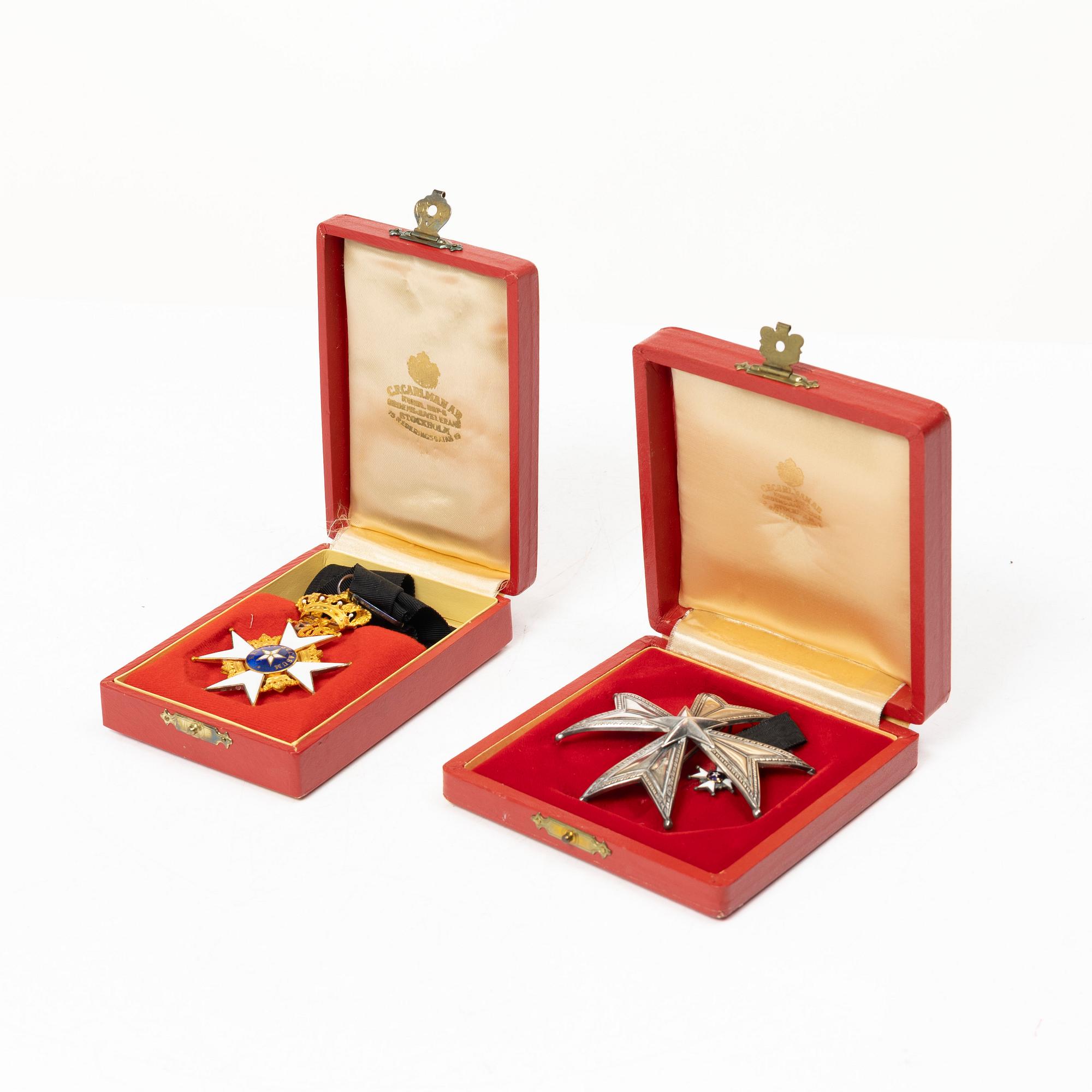 The Order of the North Star, a commander's set with a cross in 18k gold and a sash of silver.