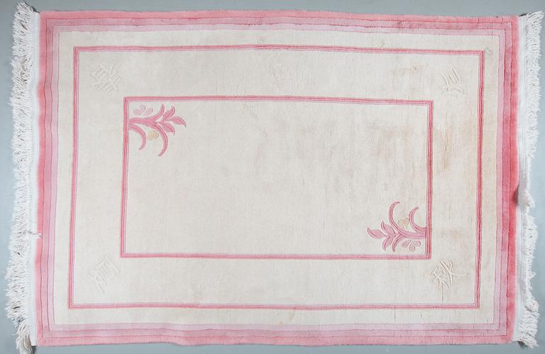 MATTA, Kina. Ca 198x137 cm.