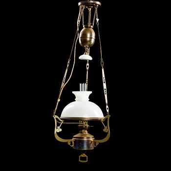 TAKLAMPA, Jugend, 1900-talets början. Höjd 110 cm.