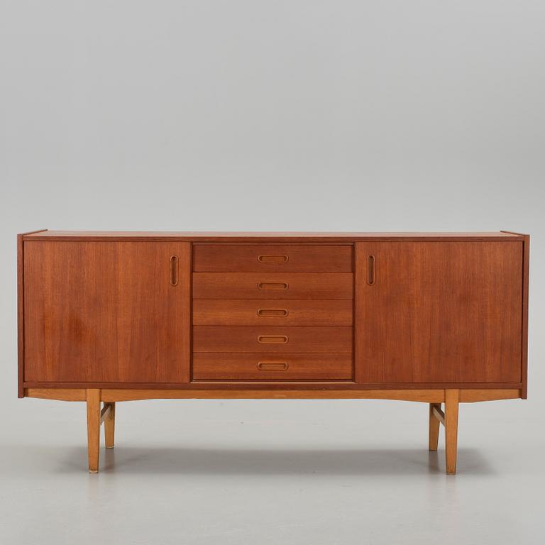 SIDEBOARD, teak, 1900-talets andra hälft.